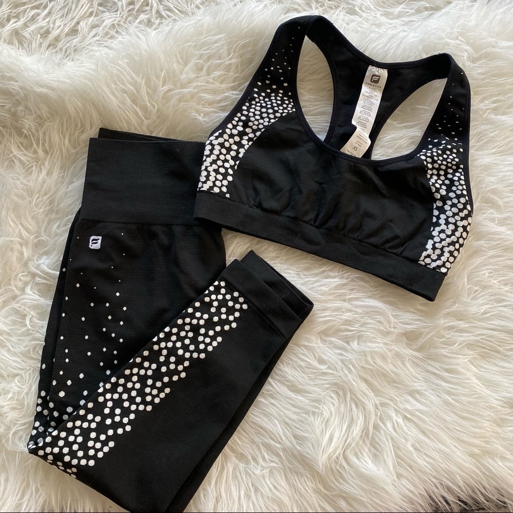 Fabletics Seamless Legging Sports Bra Set